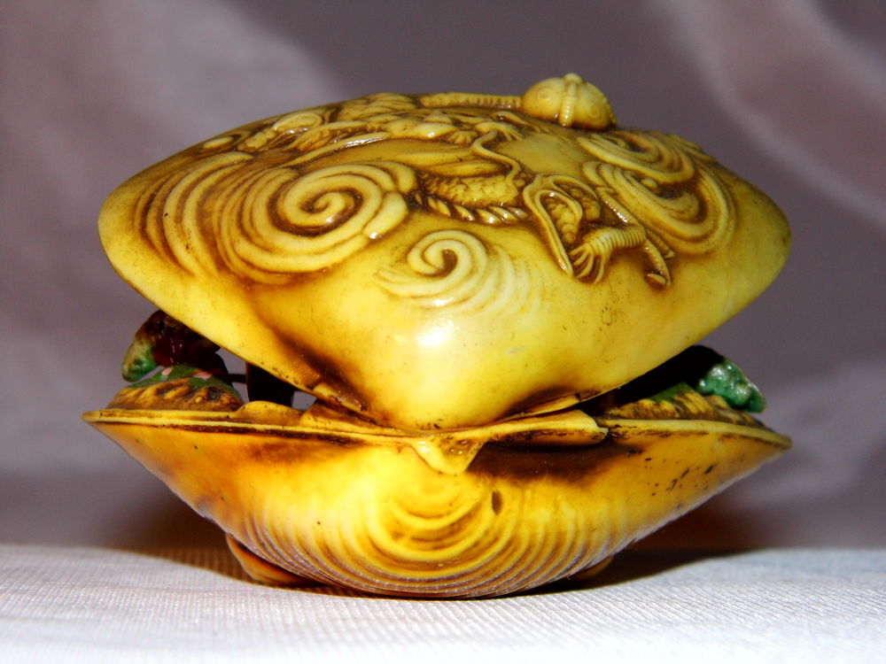 COQUILLAGE JAPONAIS VINTAGE SCENE DE VIE CELLULOID SCULPTURE MINIATURE 