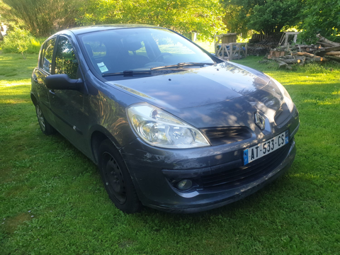 Renault clio iii Clio 1.6 16V 110 Privil&egrave;ge Proact