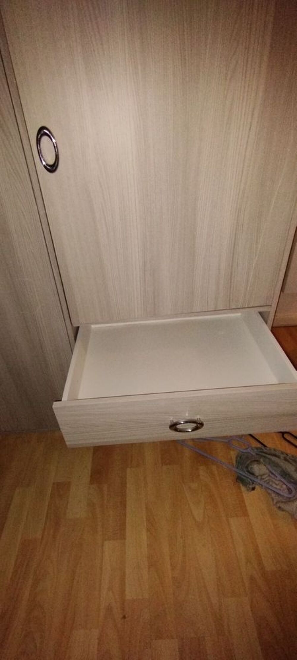 Armoire 3 portes Meubles