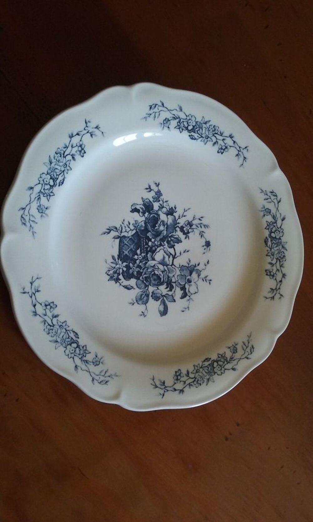 2 assiettes porcelaine de Gien diam&egrave;tre 22 cm Dcoration
