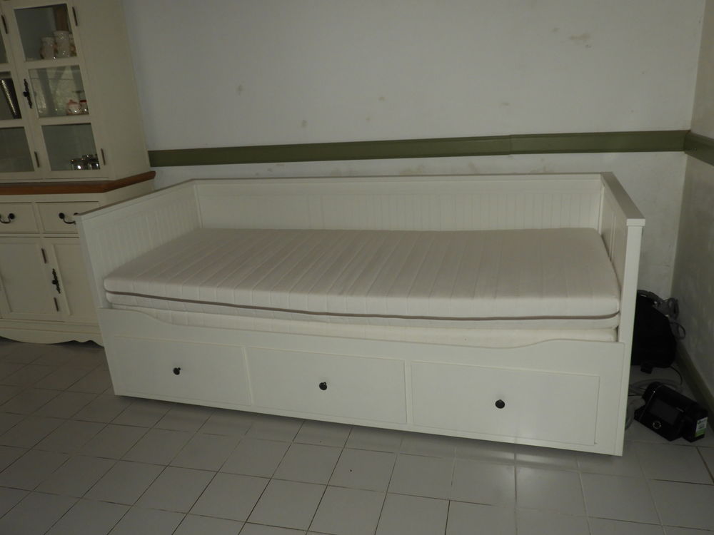 LIT BANQUETTE Meubles