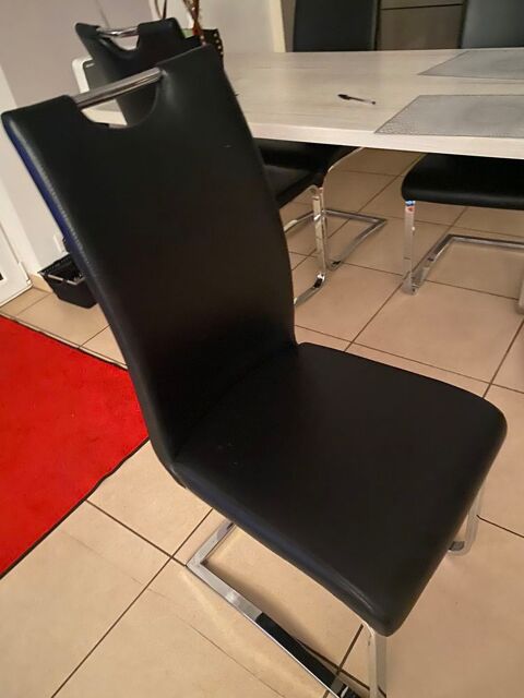 4 jolies chaises 80 Kembs (68)