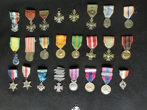 MEDAILLES MILITAIRES 25 Tarnos (40)