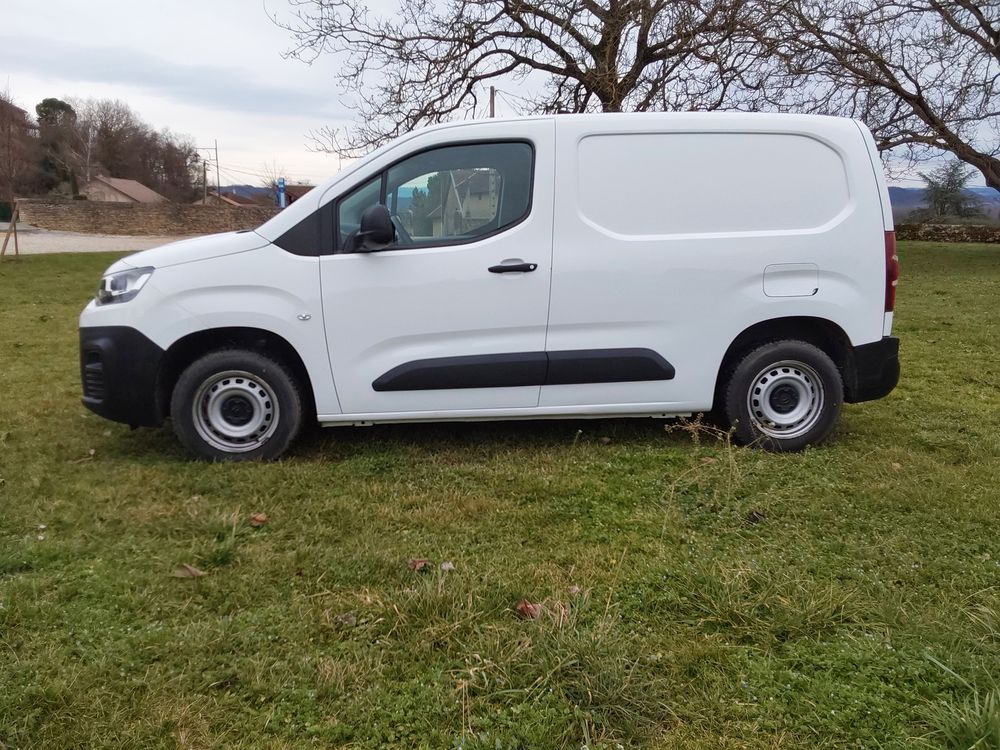 Berlingo BERLINGO VAN M 1000 BLUEHDI 100 S&S BVM5 CLUB 2021 occasion 38080 Saint-Marcel-Bel-Accueil