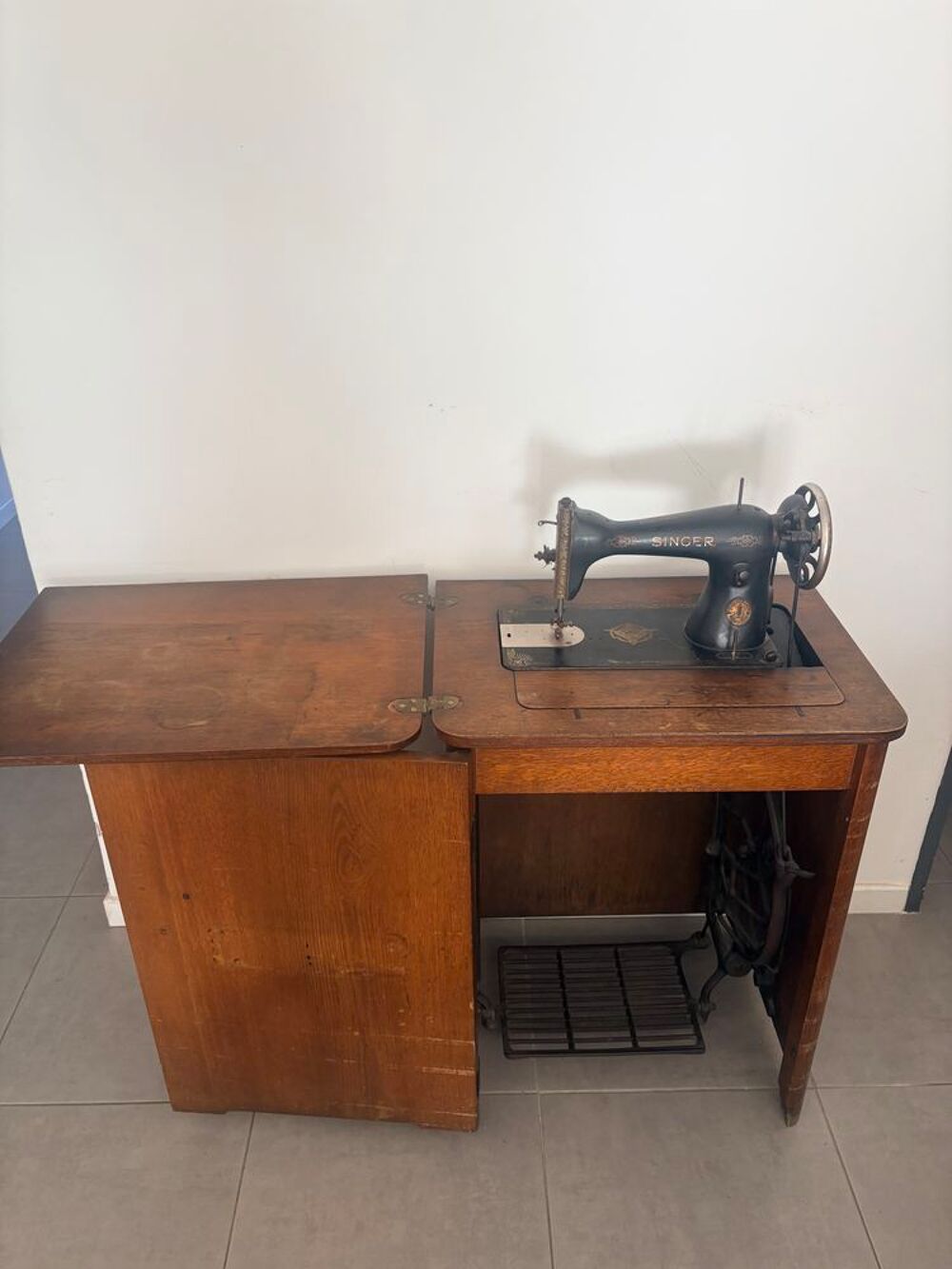 Machine &agrave; coudre Singer ancienne meuble en bois vintage Meubles