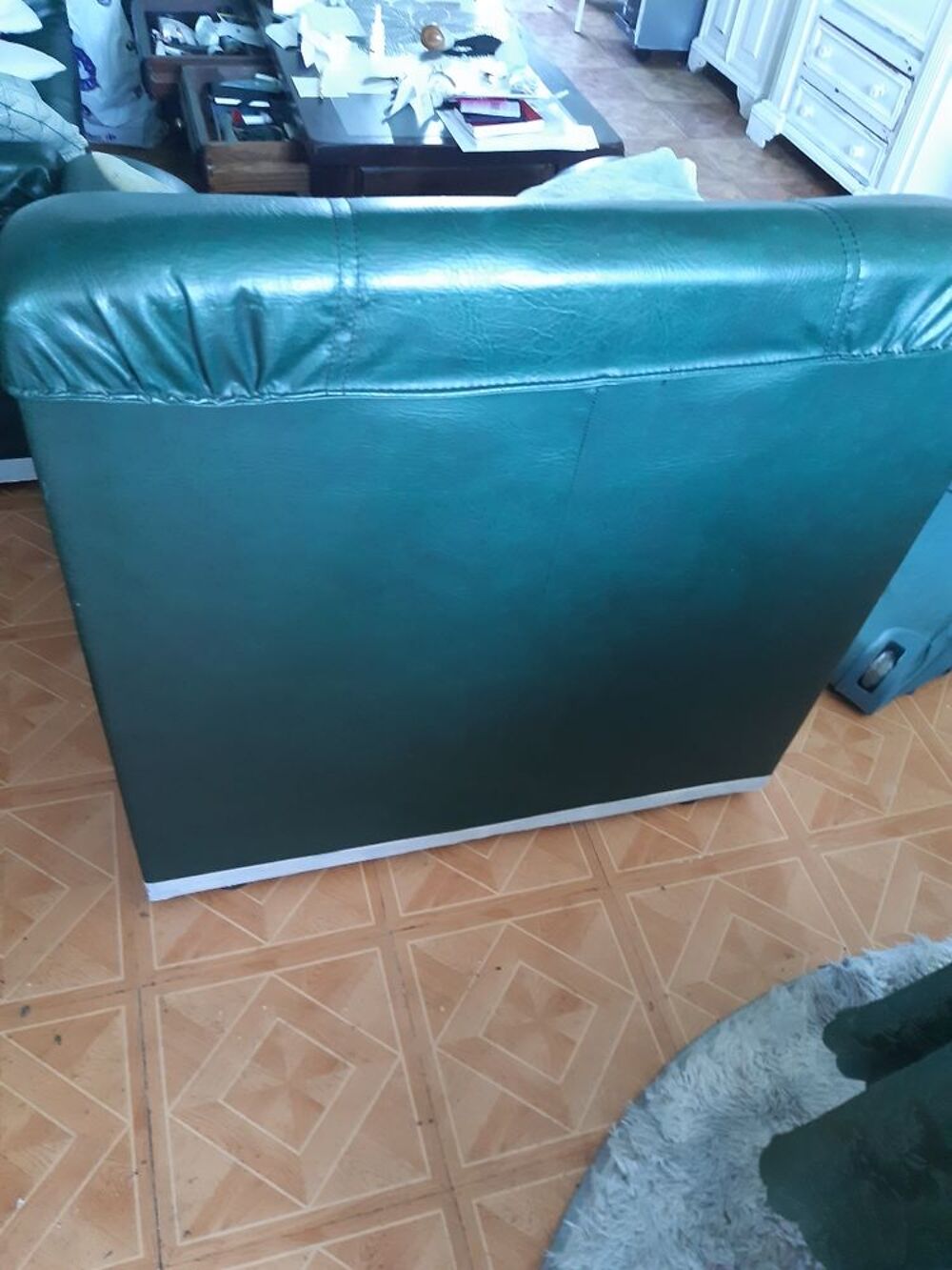fauteuil en bultex vert fonc&eacute; r&eacute;f 90 Meubles