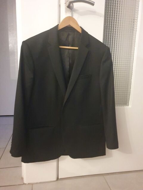Veste élégante de la marque Brice Valenciennes (59)