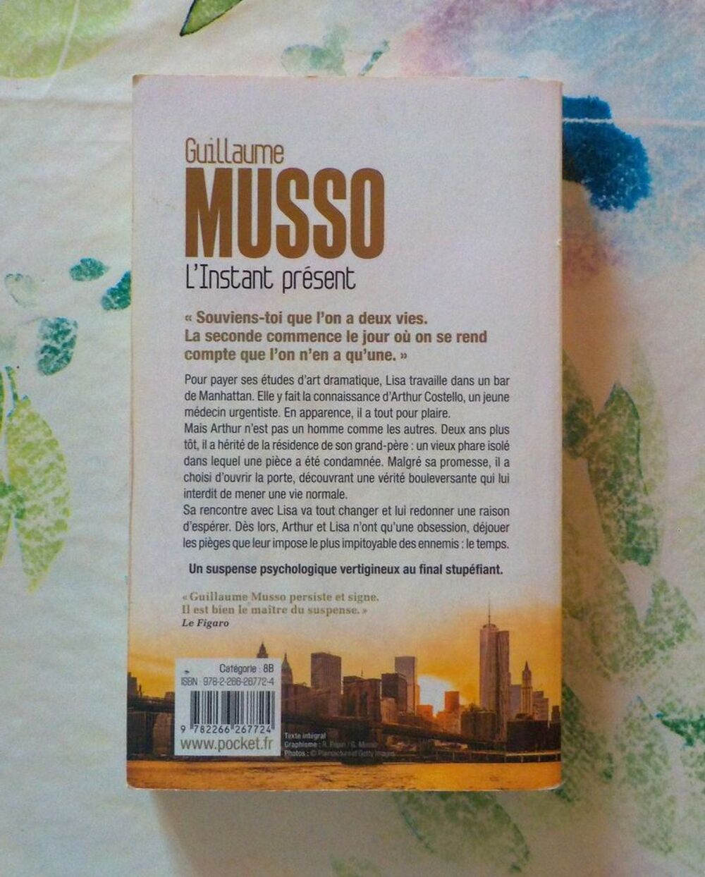 L'INSTANT PRESENT de Guillaume MUSSO Ed. Pocket Livres et BD