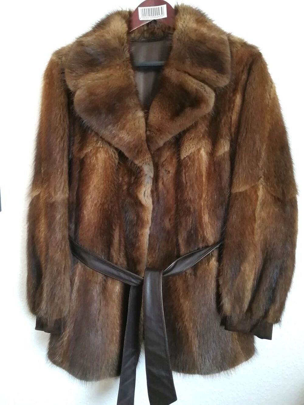 Veste en v&eacute;ritable fourrure de rat musqu&eacute; (excellent &eacute;tat) Vêtements