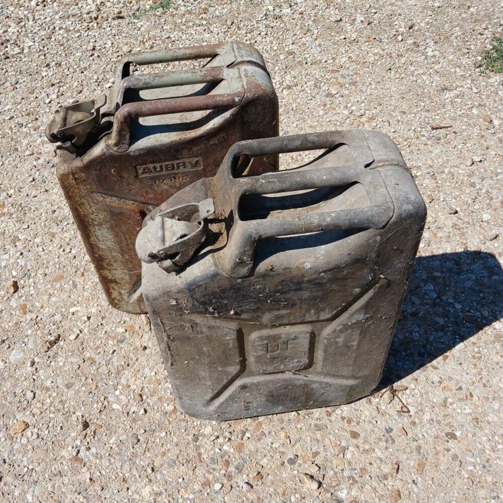 jerrycans US Bricolage