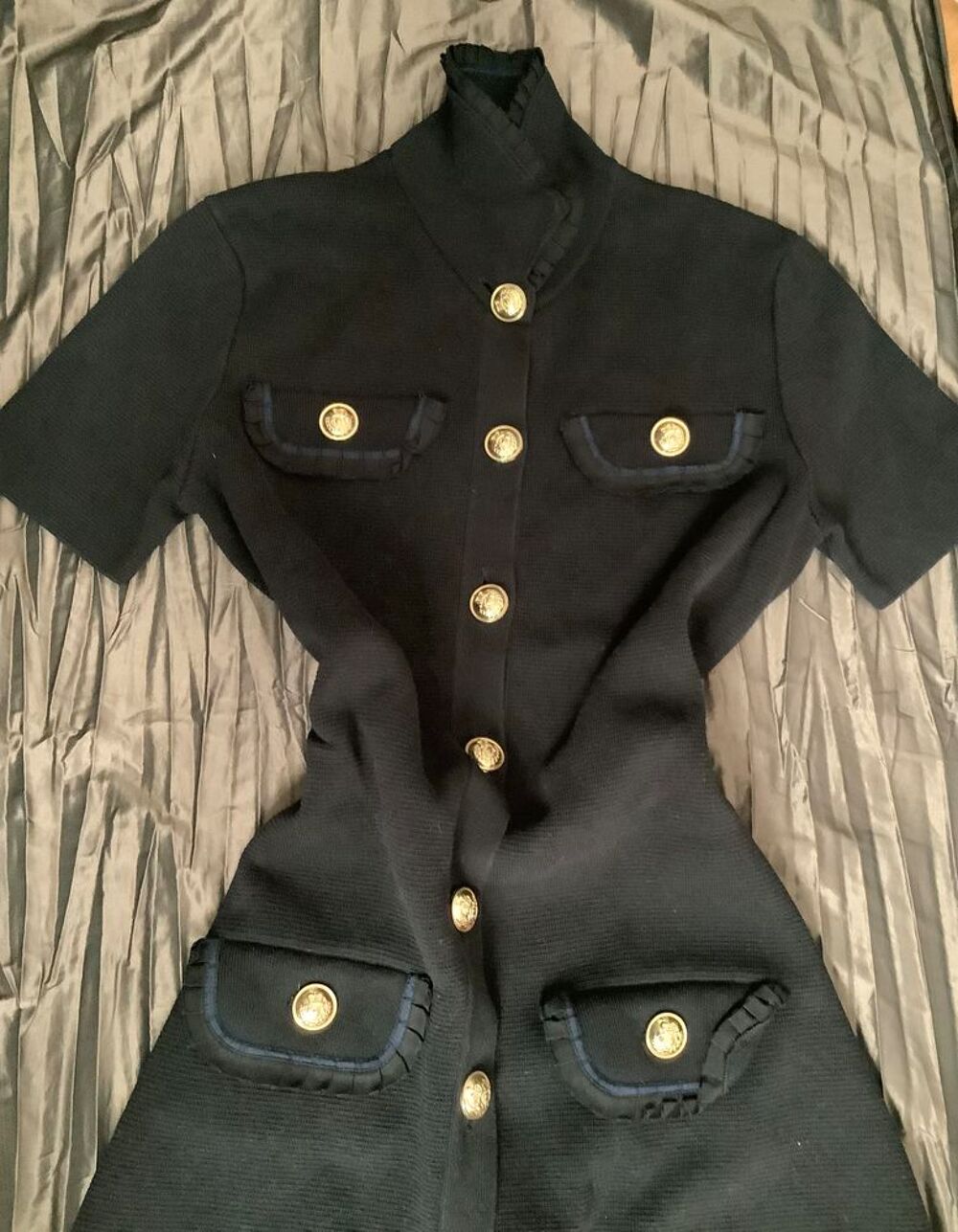 Maje robe courte noire Taille S manches courtes, col, poches Vêtements