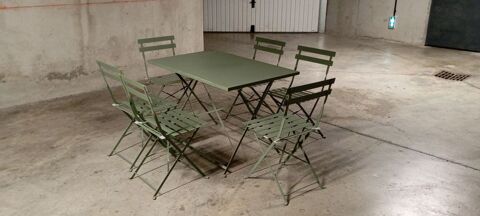 Table et six chaises pliantes pour jardin Montpellier (34)