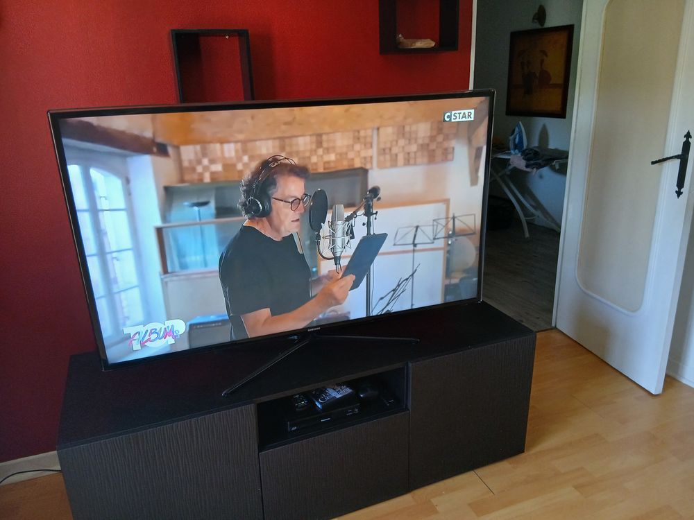 Tele 145 cm Photos/Video/TV