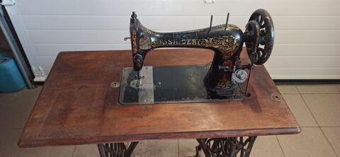 MACHINE A COUDRE A PEDALE SINGER Épinal (88)