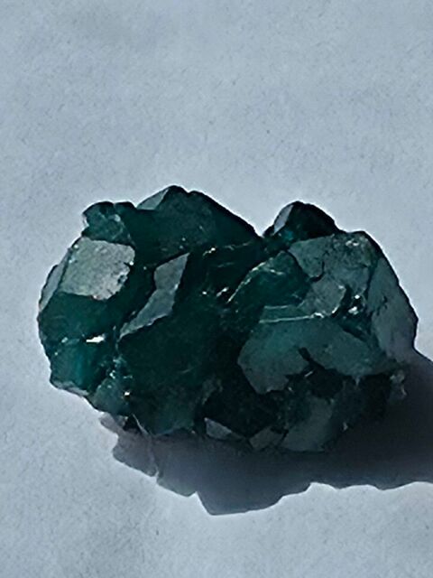 Véritable cristal de Dioptase vert émeraude sur matrice (3g) 30 Bagneux (92)