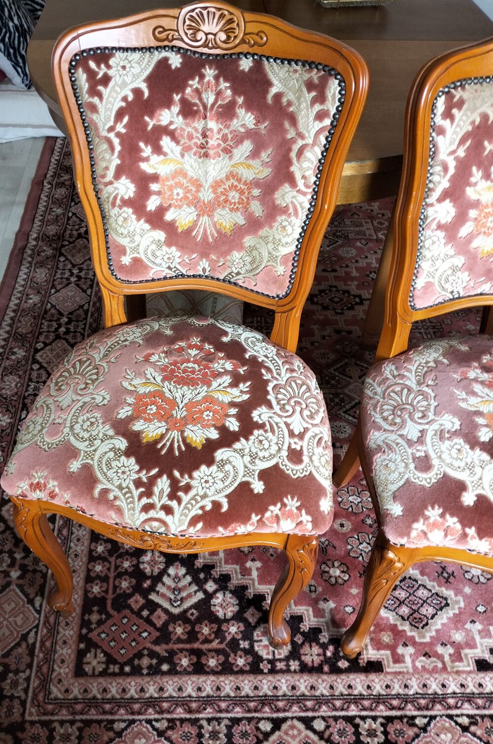 Quatre chaises bon &eacute;tat Meubles