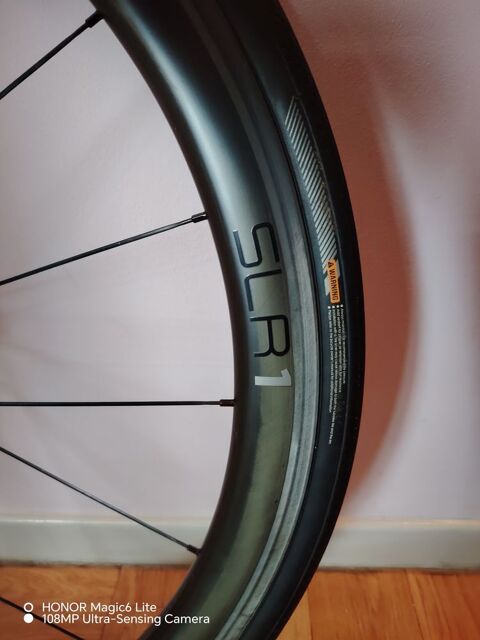 ROUE AV GIANT SLR1 CARBONE 270 Bagnères-de-Luchon (31)