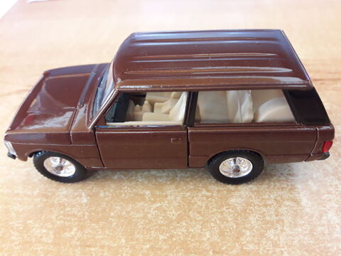 Range Rover 1/43 + fascicule n� 55 + boitier solido 10 Castel-Sarrazin (40)