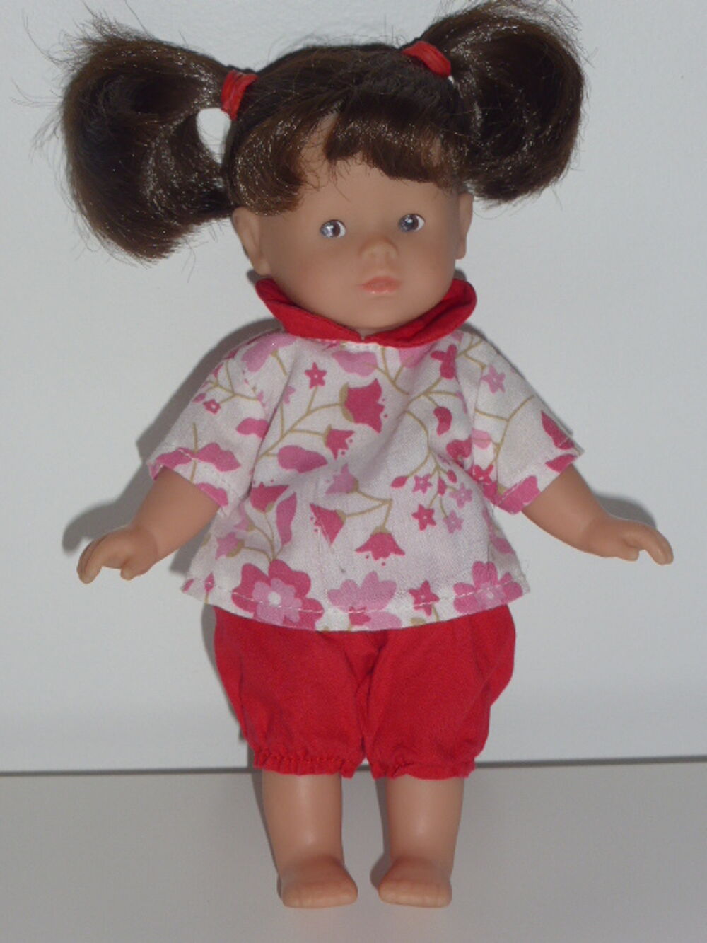 Corolle poup&eacute;e mini corolline brune &agrave; couettes Jeux / jouets