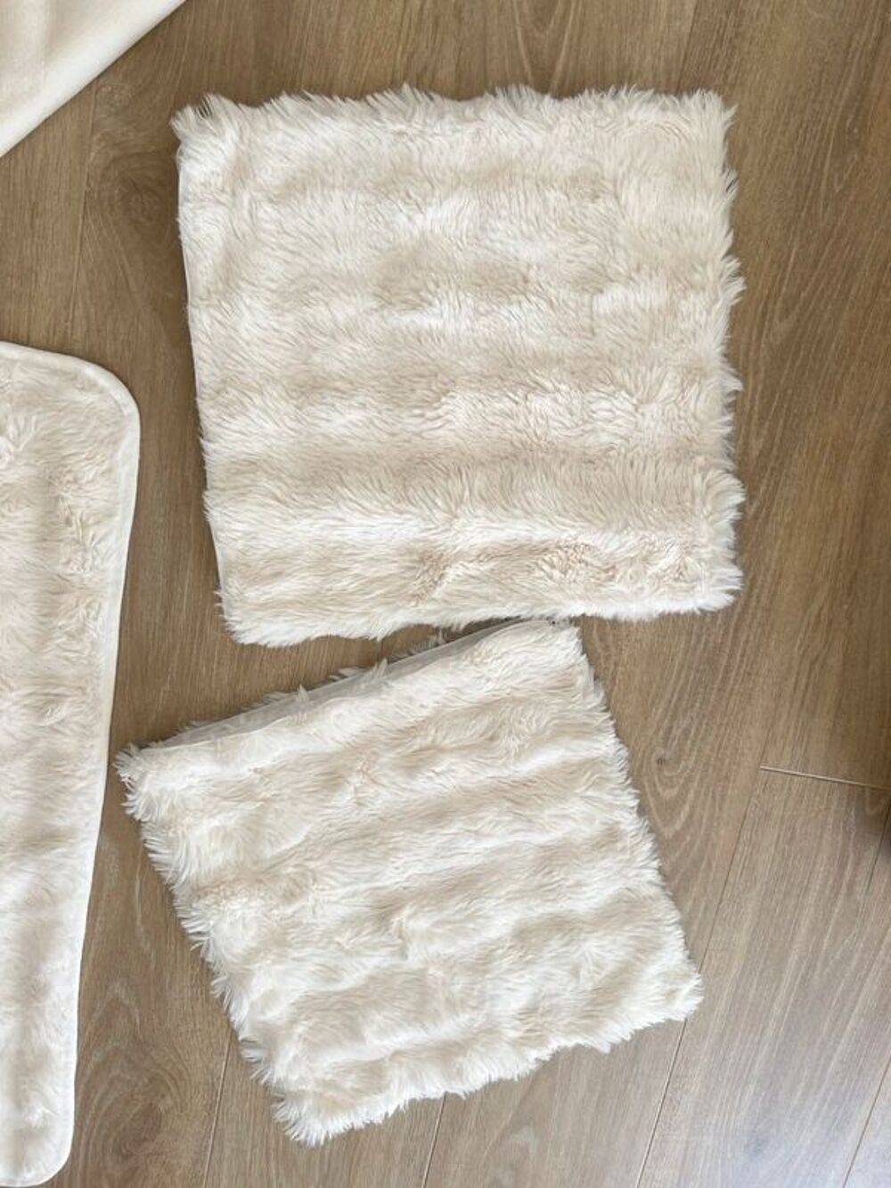 Set couverture de canap&eacute; 2 places antid&eacute;rapant Tres Bon Eta
Décoration