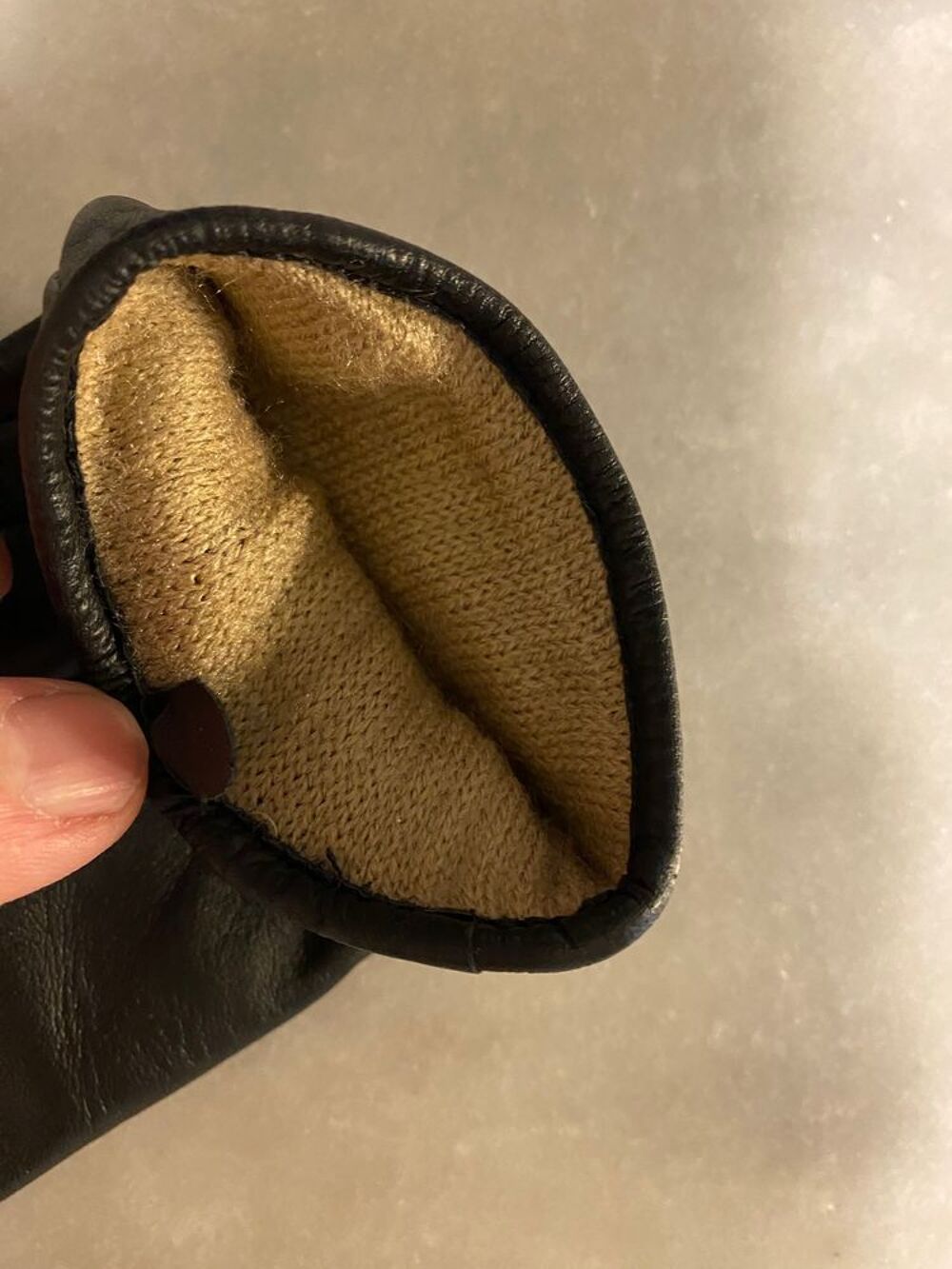 Gants en cuir souple et fluide. Doubl&eacute;s Maroquinerie