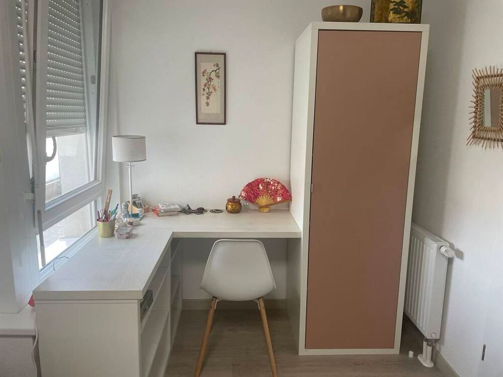 Bureau d'angle avec armoire int&eacute;gr&eacute;e blanc et rose Meubles