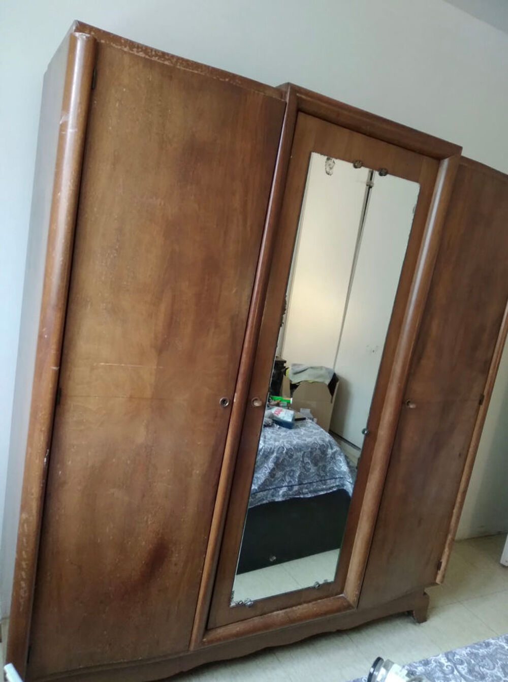 Armoire en bois Meubles