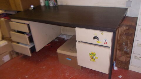 bureau mtal vintage 95 Thiais (94)