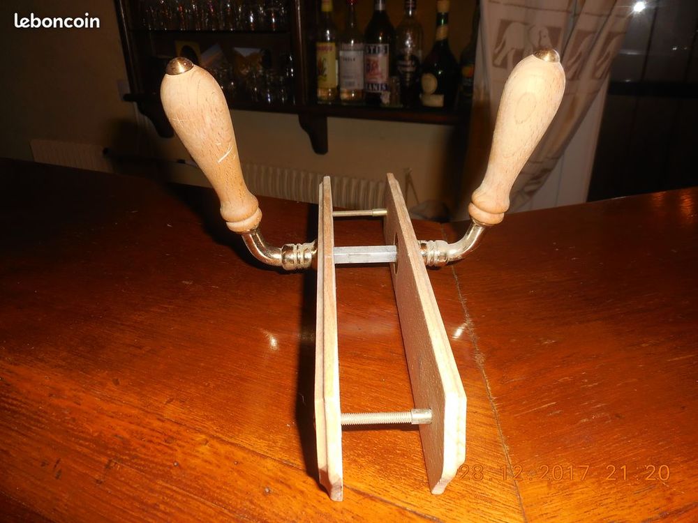 double poign&eacute;e de porte bois Bricolage