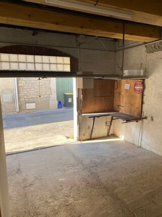  Remise / Grange à louer 2 pièces 66 m²