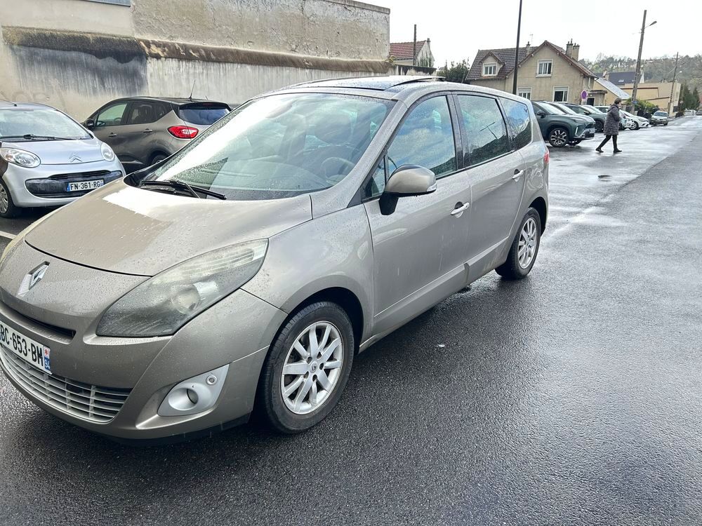 Grand Sc&eacute;nic III dCi 110 FAP eco2 Bose Energy 5 pl 2010 occasion 77100 Meaux