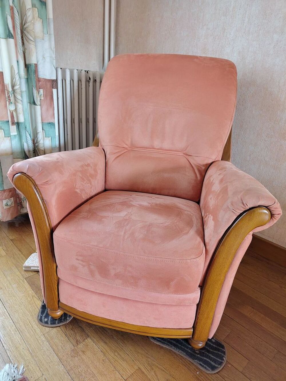 Ensemble canap&eacute;, 2 fauteuils dont un club pour salon Meubles