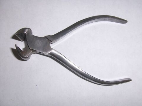 Pince coupante de marque  Peugeot ---($)
Longueur 12 cm
5 Sauchy-Cauchy (62)