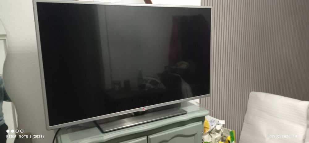TV LG 110 cm connect&eacute; Photos/Video/TV