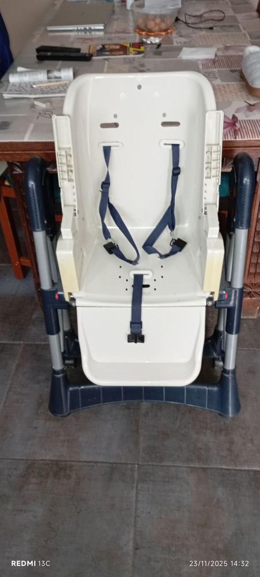chaise haute Puériculture