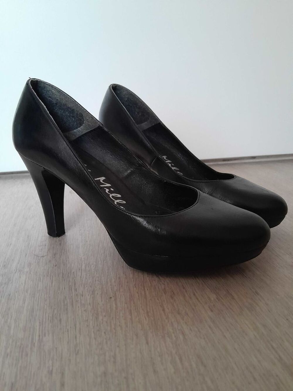 Echange chaussures contre robes Chaussures