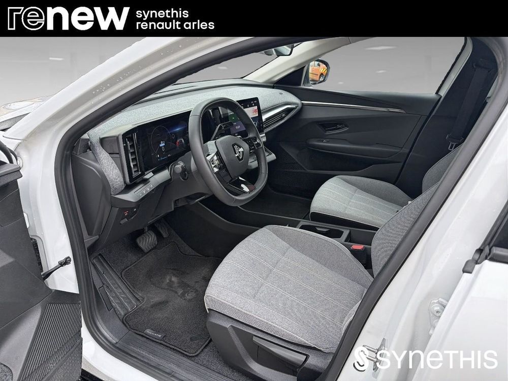 M&eacute;gane Megane E-Tech EV40 130ch standard charge Equilibre 2023 occasion 13200 Arles