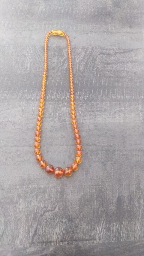 Magnifique collier ambre état neuf. 40 Bollwiller (68)