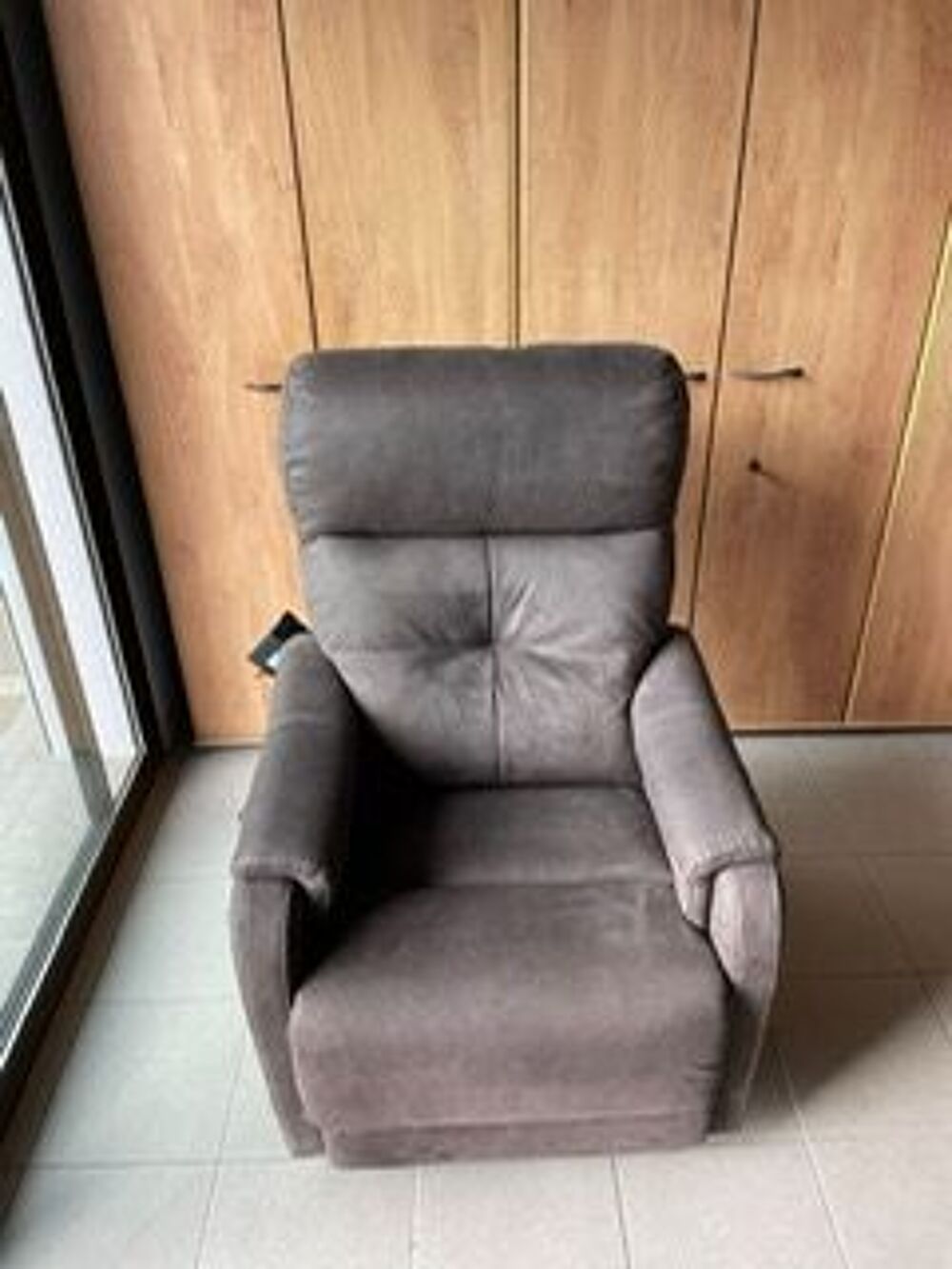 FAUTEUIL RELEVEUR COMPACT Meubles