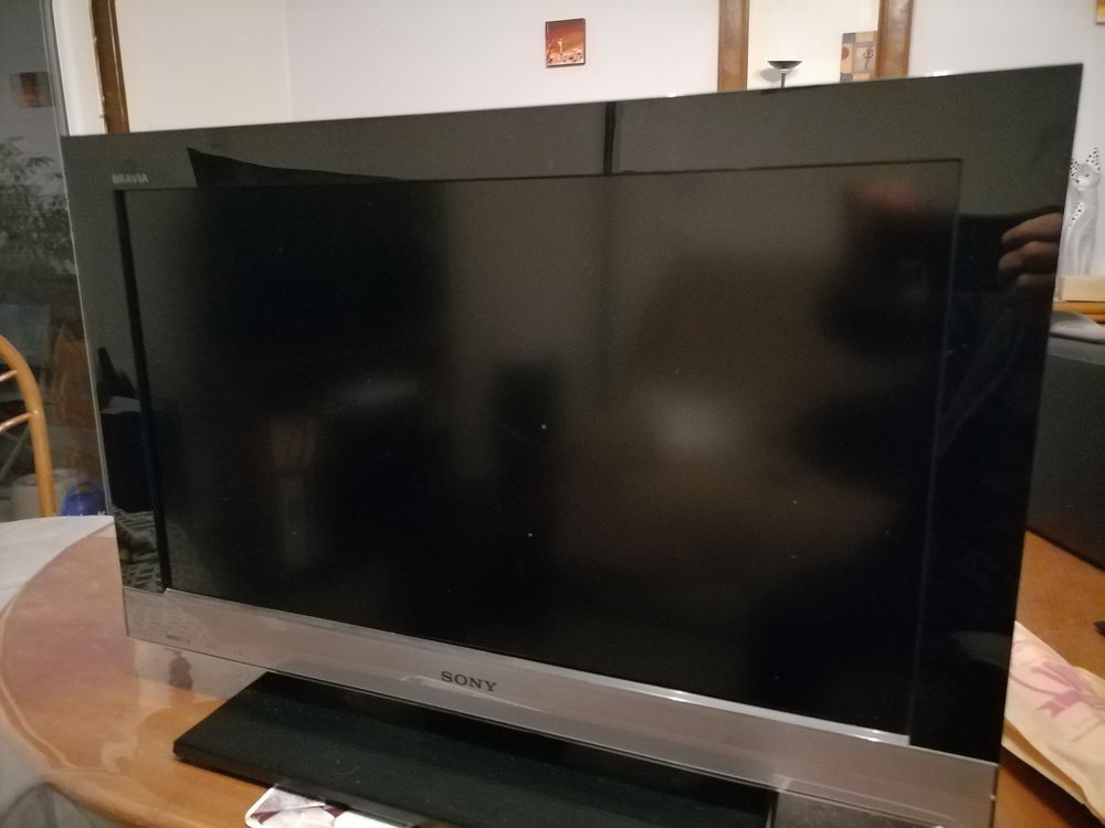 T&eacute;l&eacute;vision &agrave; c&eacute;der Photos/Video/TV