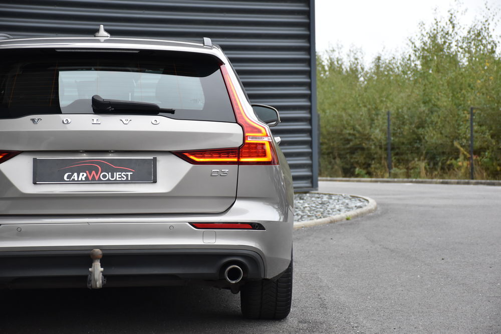 V60 D3 AdBlue 150 ch Geartronic 8 Momentum 2019 occasion 56300 Pontivy