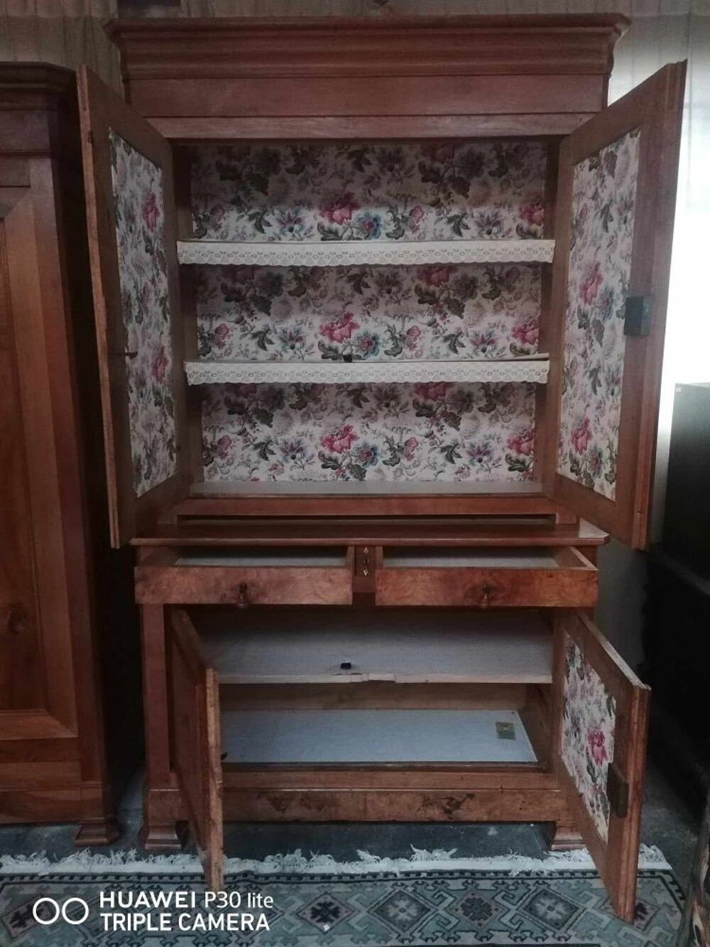 buffet deux corps style Louis Philippe 19&egrave;me Meubles