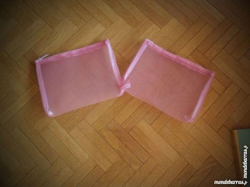 Lot de 2 pochettes roses (39) Maroquinerie