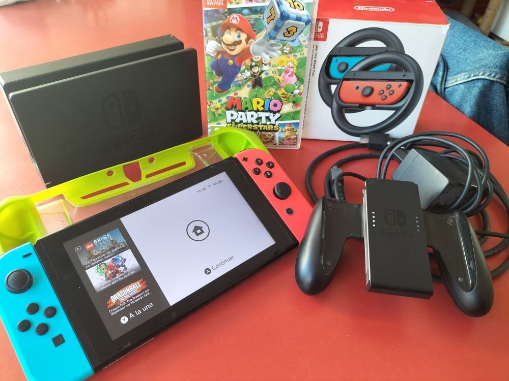 Nintendo Switch Consoles et jeux vidéos