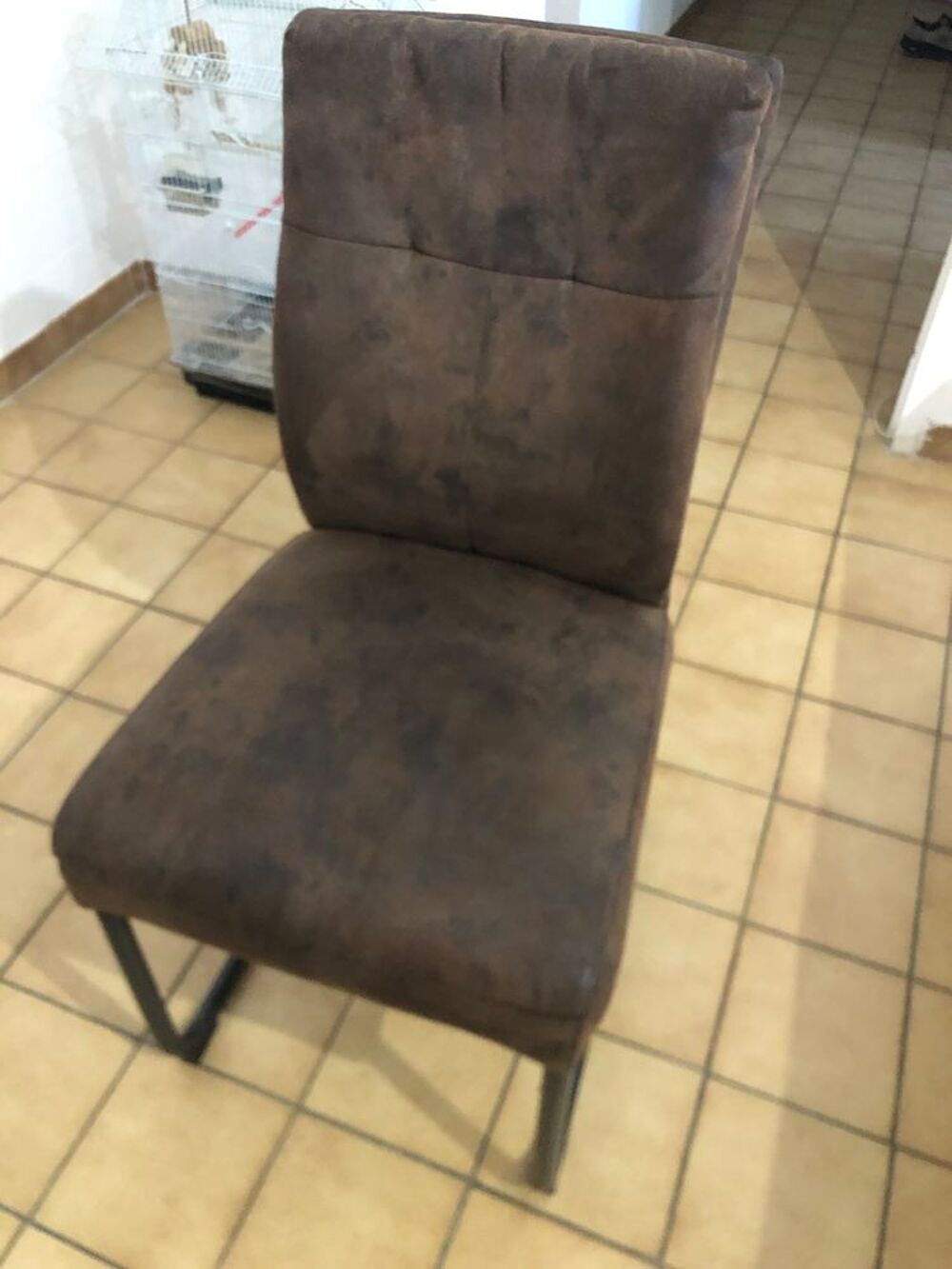 6 chaise comme du Dain Meubles