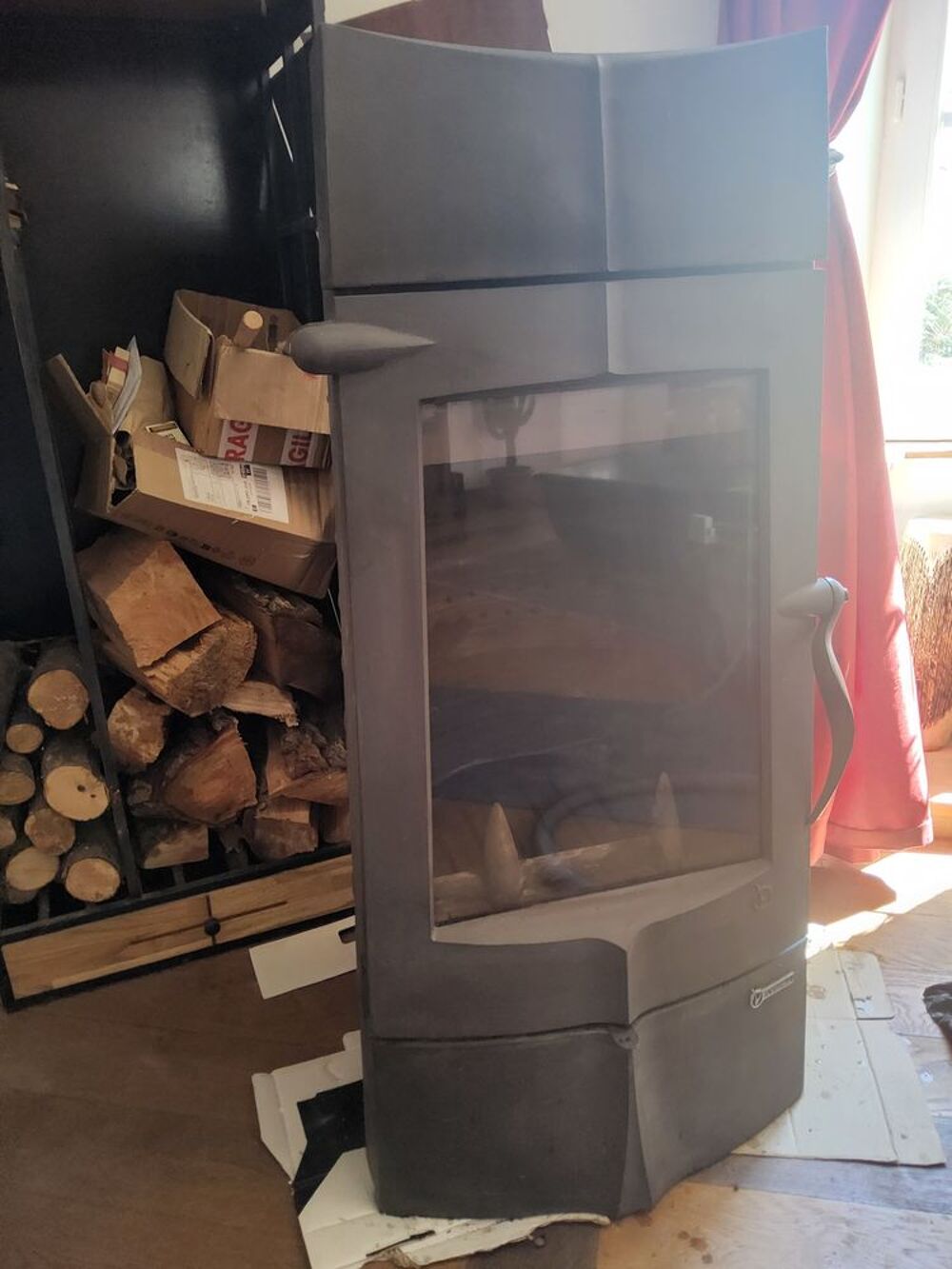 Po&ecirc;le &agrave; bois Bricolage