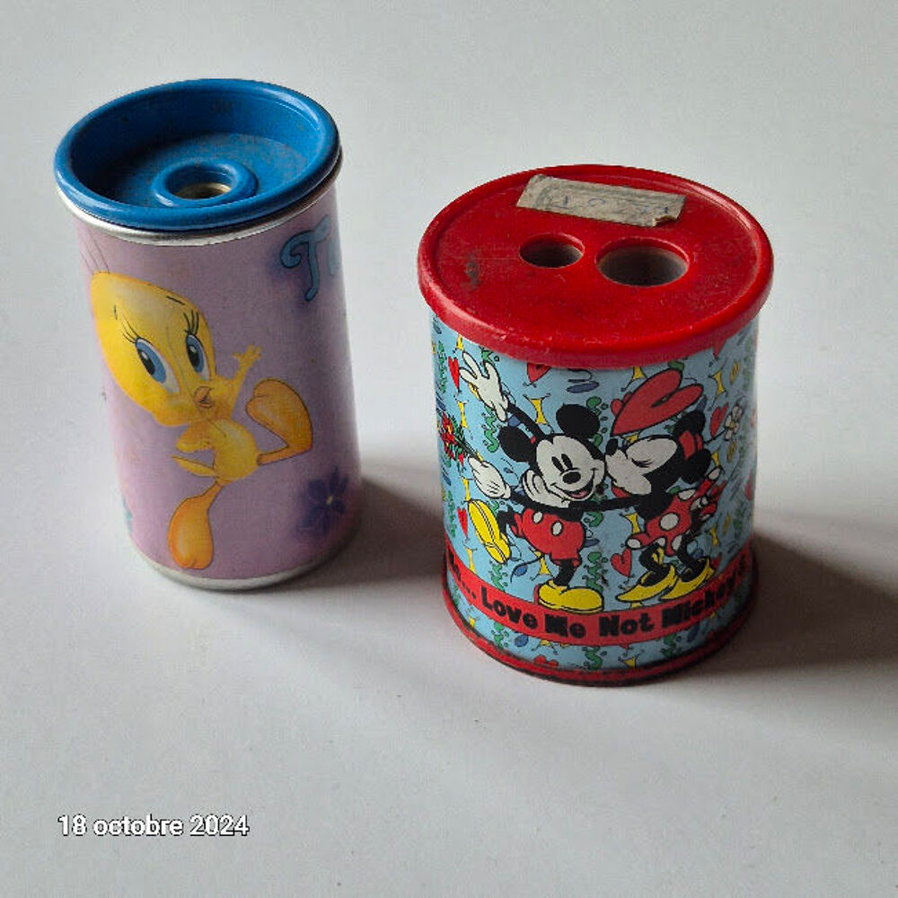 Lot de 2 taille crayons Des ann&eacute;es pass&eacute;es, titi 2001, et mi 