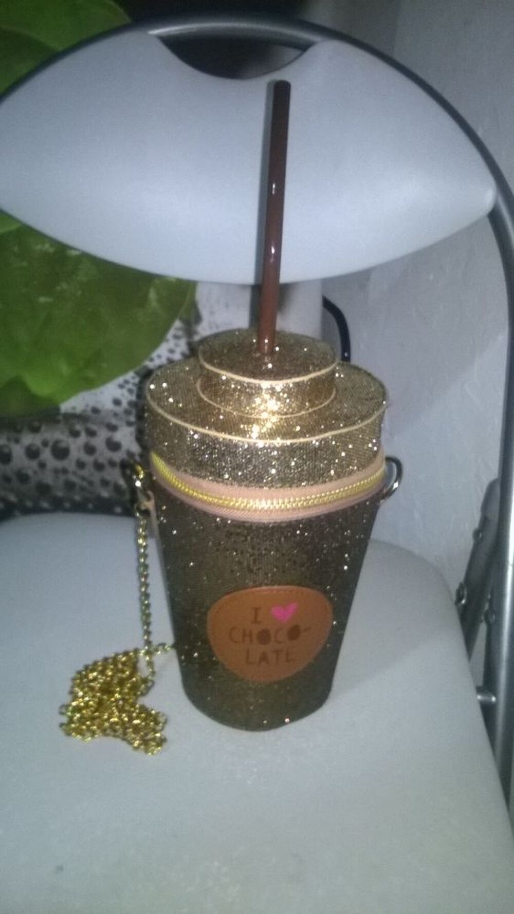 Sac &agrave; main milkshake 
chocolat 
NEUF
Avec dorure et pa
Maroquinerie