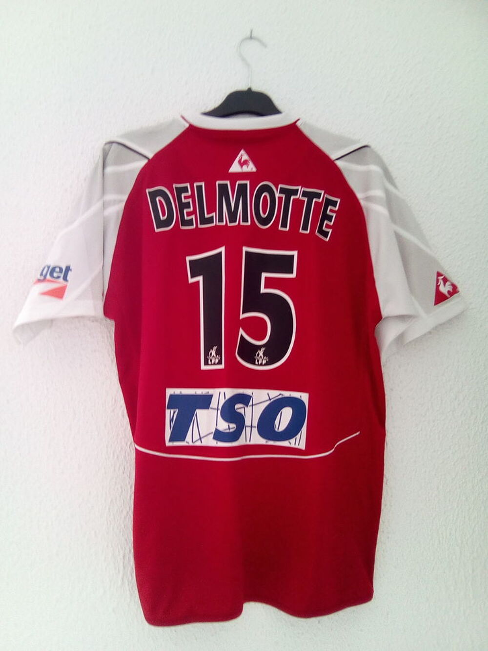 Recherche personne pour surperviser match football. Sports