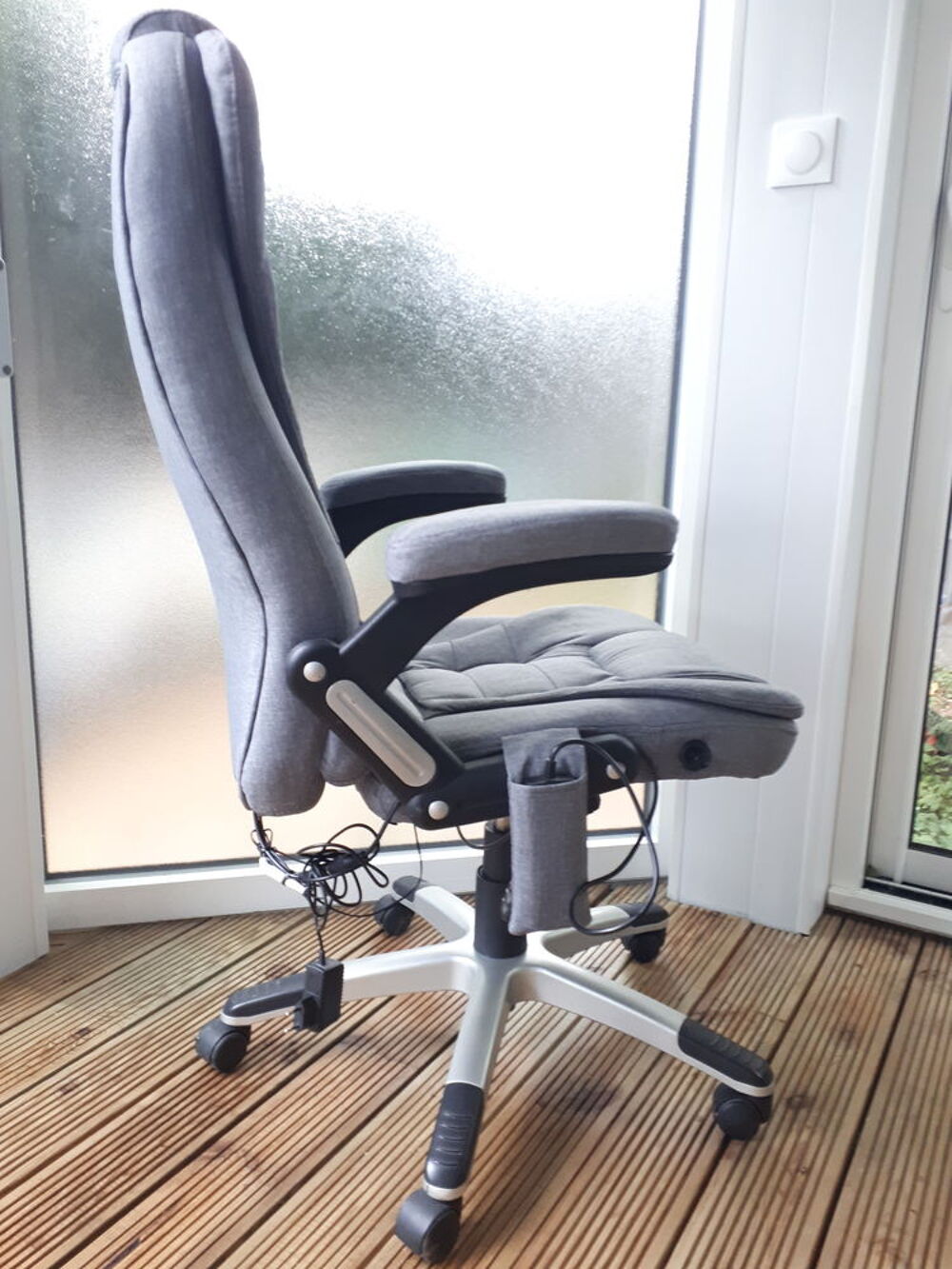 Fauteuil de massage et de relaxation avec t&eacute;l&eacute;commande Meubles